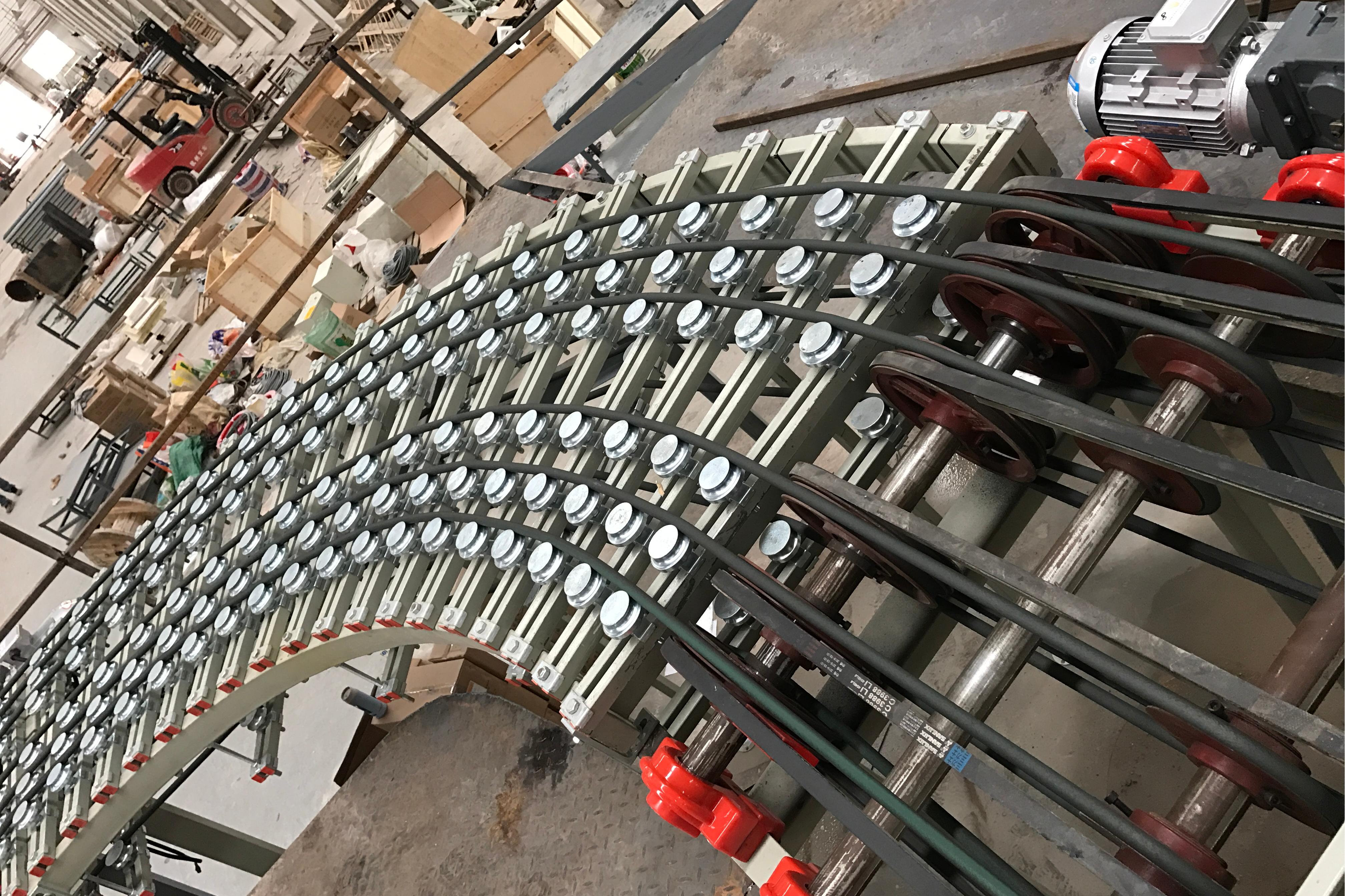 Round belt turning machine